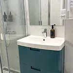B2 - Noble - Haven - Shared Bathroom Διαμέρισμα *