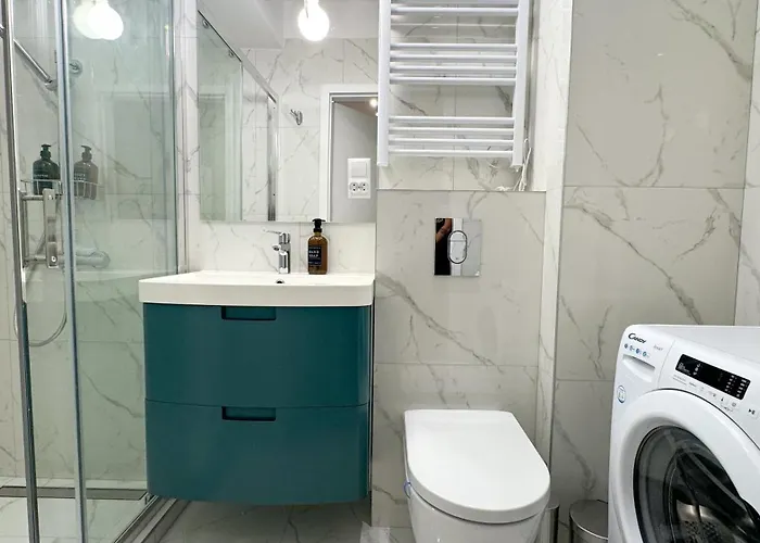 B2 - Noble - Haven - Shared Bathroom Apartament Warszawa