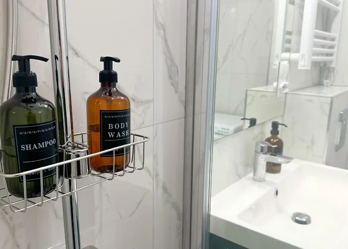 B2 - Noble - Haven - Shared Bathroom Apartament *