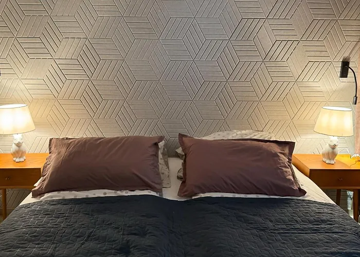 B2 - Noble - Haven - Shared Bathroom Apartament *